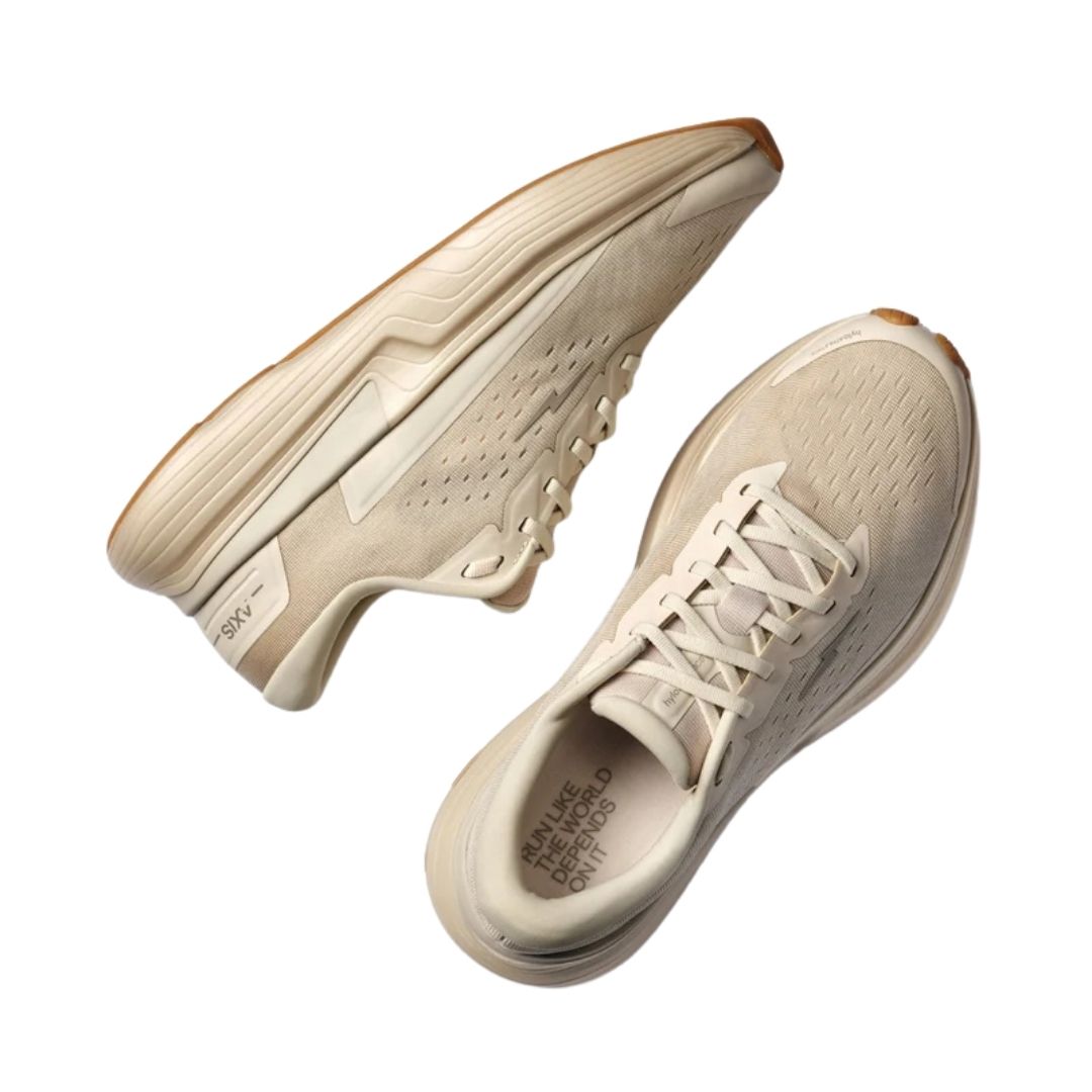 Hylo Axis running shoes in Sand/Oat, top-down view of the bio-based warp-knit upper