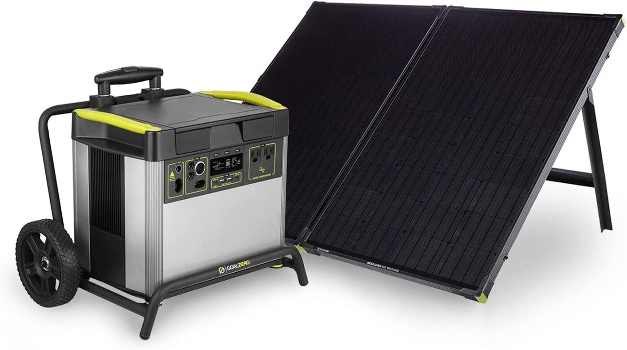 Goal Zero Yeti 3000X + Boulder 200 Briefcase Solar Generator